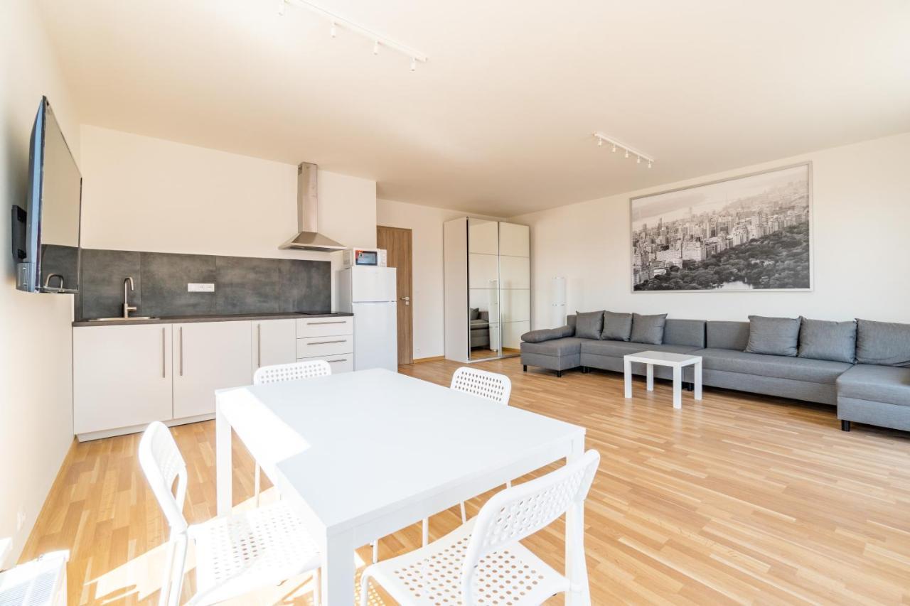Penthouse # 81 With Panoramic City View In Elite Rezidence With Free Parking Praga Exterior foto