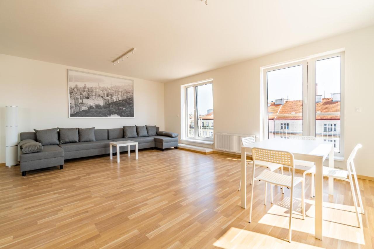 Penthouse # 81 With Panoramic City View In Elite Rezidence With Free Parking Praga Exterior foto