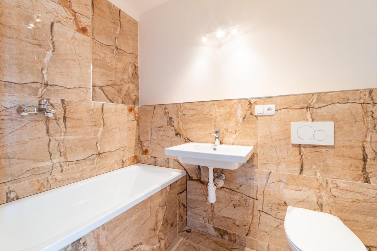 Penthouse # 81 With Panoramic City View In Elite Rezidence With Free Parking Praga Exterior foto
