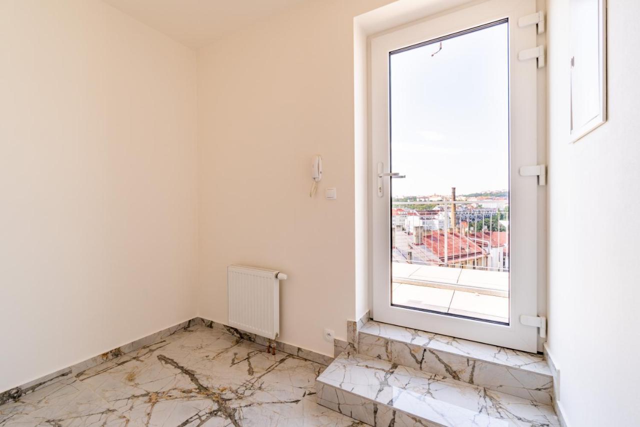 Penthouse # 81 With Panoramic City View In Elite Rezidence With Free Parking Praga Exterior foto